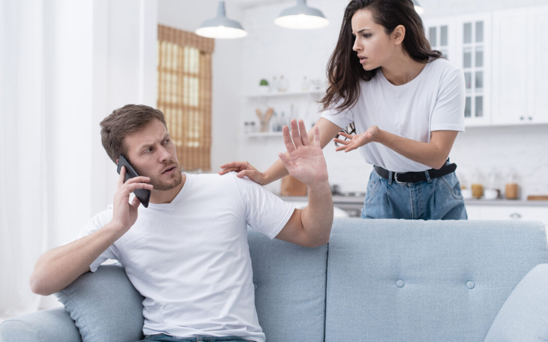 Snel boos op partner? Zo herken je de echte oorzaak